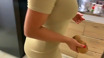 Stepsister And Stepbrother Have Passionate Sex In The Kitchen