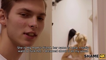 Coed Student Gets A Surprise Encounter With Stepmom'S Friend In The Bathroom