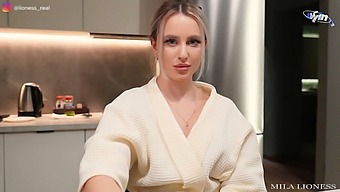 After Card Game Mishap, Step-Sister Offers Up Her Pussy For Sex