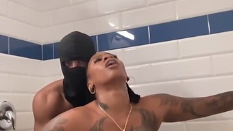 Interracial Shower Session With Big-Assed Beauty And Facial Finish